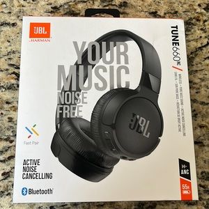 JBL tune 660 Bluetooth headphones
